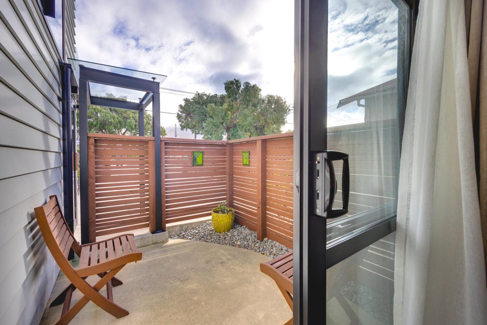Ava Lodge Lower Hutt Buitenkant foto