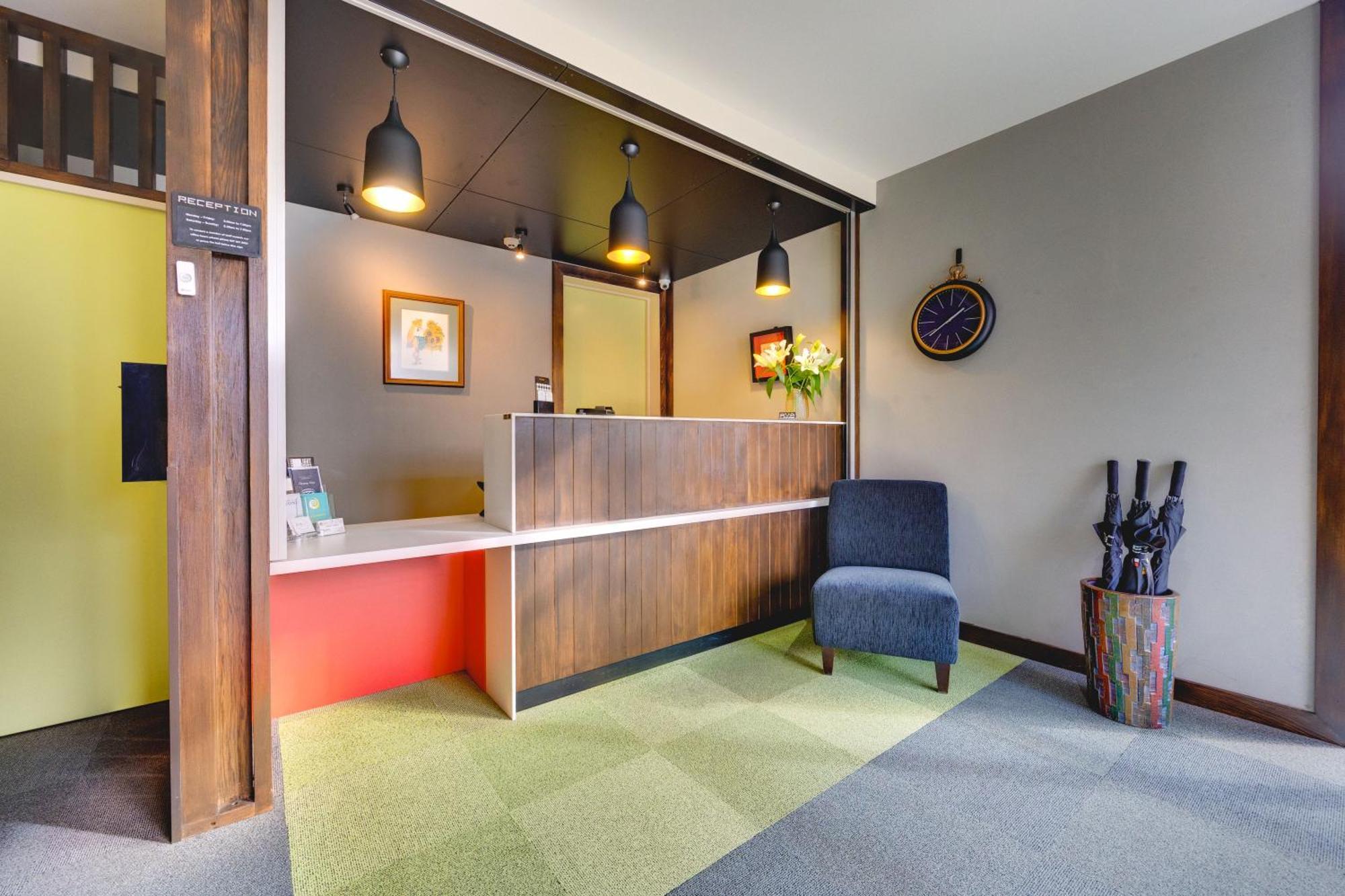 Ava Lodge Lower Hutt Buitenkant foto