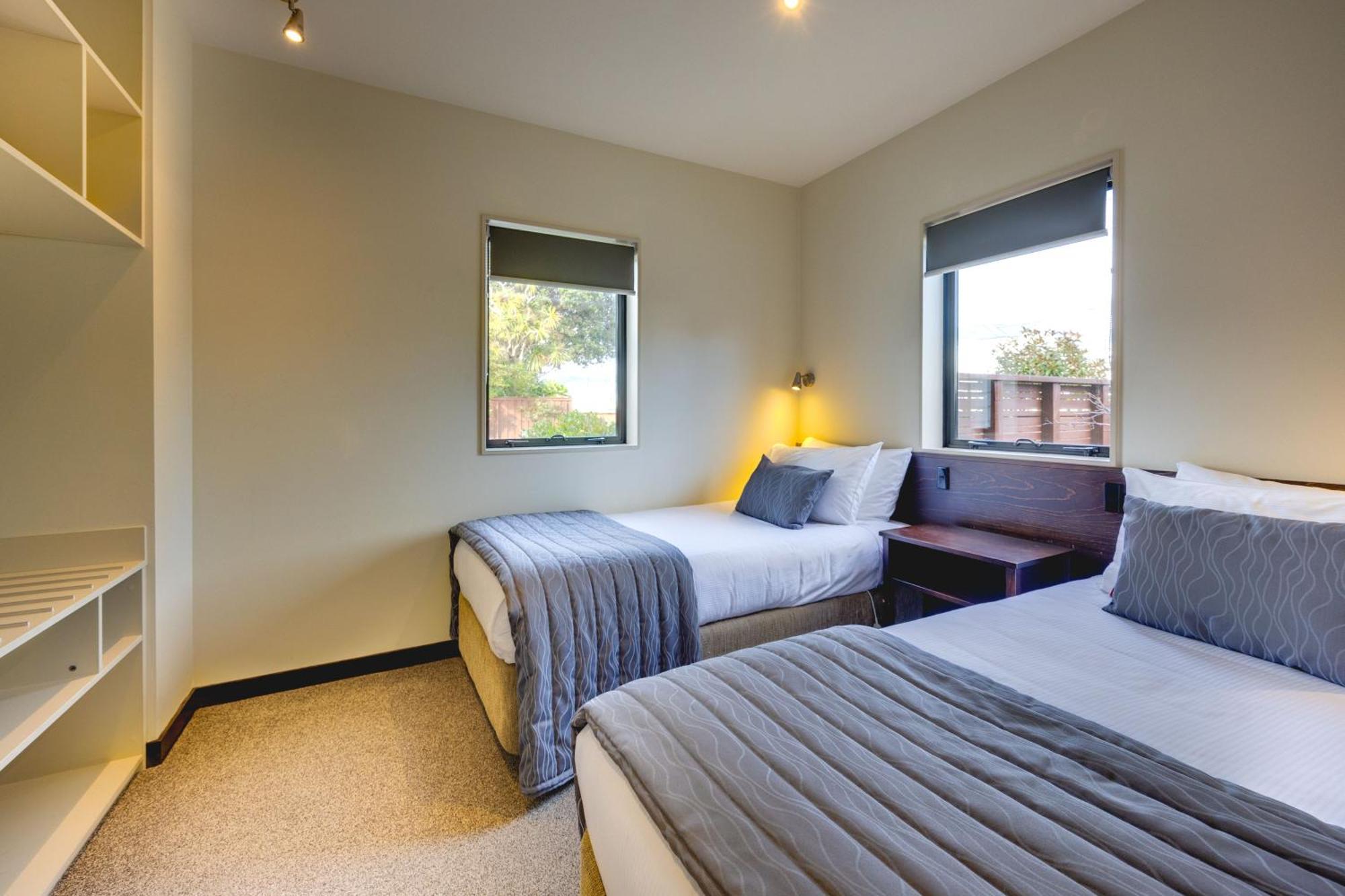 Ava Lodge Lower Hutt Buitenkant foto